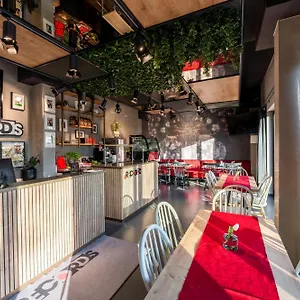 3* Otel House Of Records